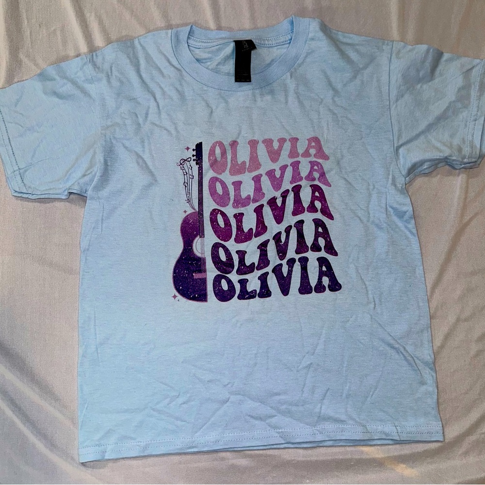 Olivia Guitar - Childrenโs Size Small Gildan Tee